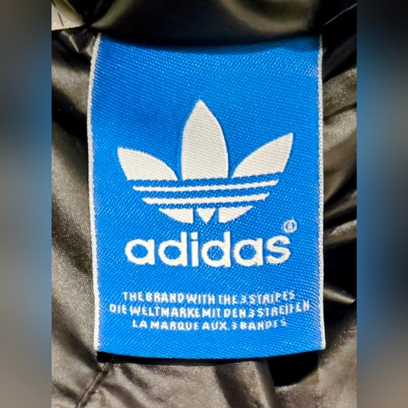 NWOT: Adidas Black Allover Logo Windbreaker Jacket - Size: Large; Black (w/Blue) - Picture 13 of 16